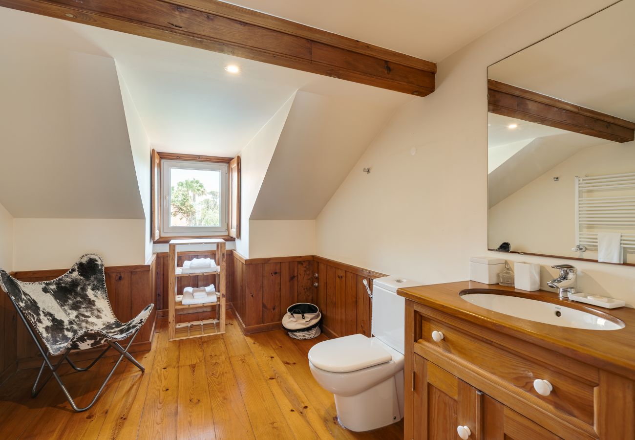 Villa in Cascais - Blissful Seafront Cascais