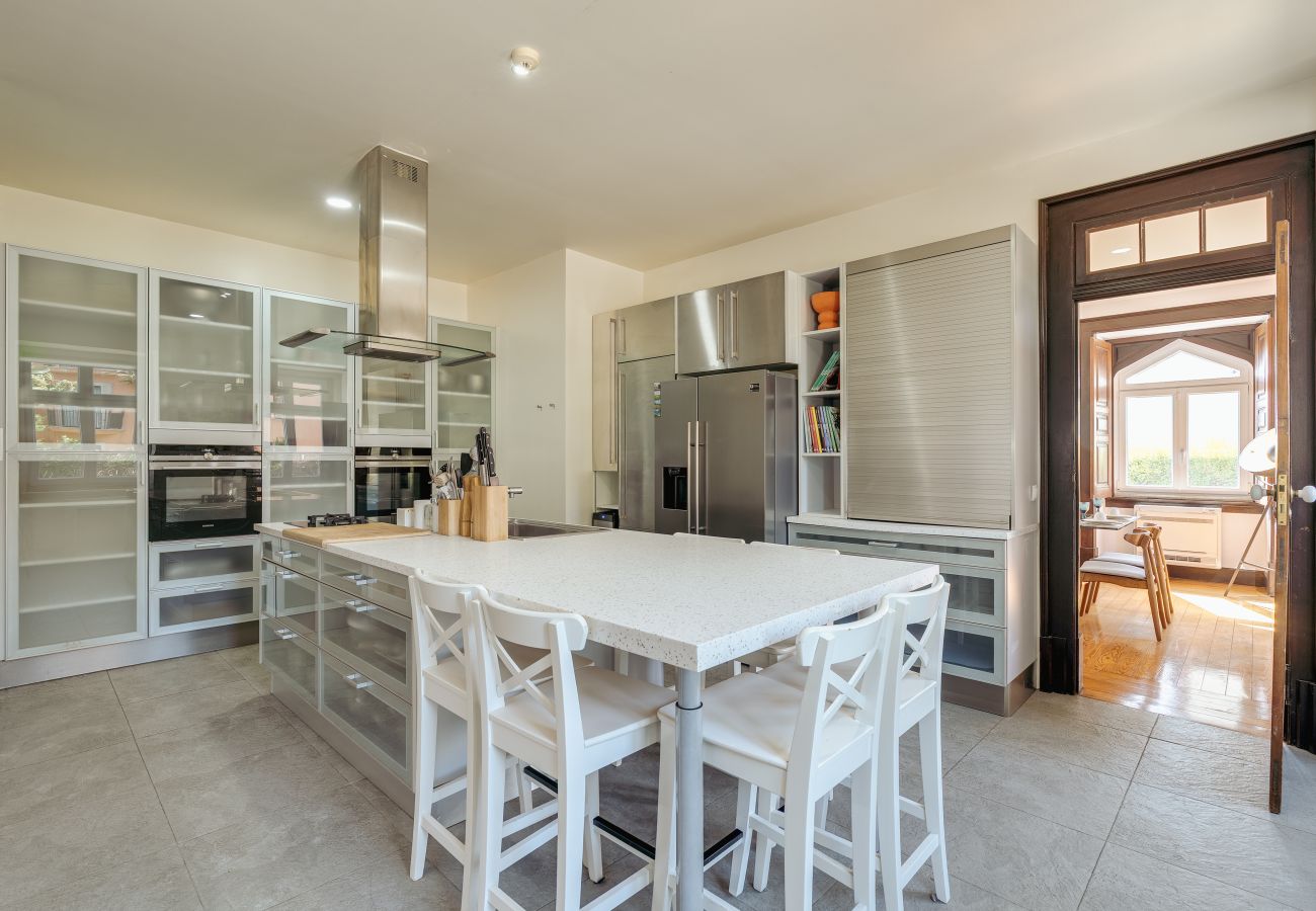 Villa in Cascais - Blissful Seafront