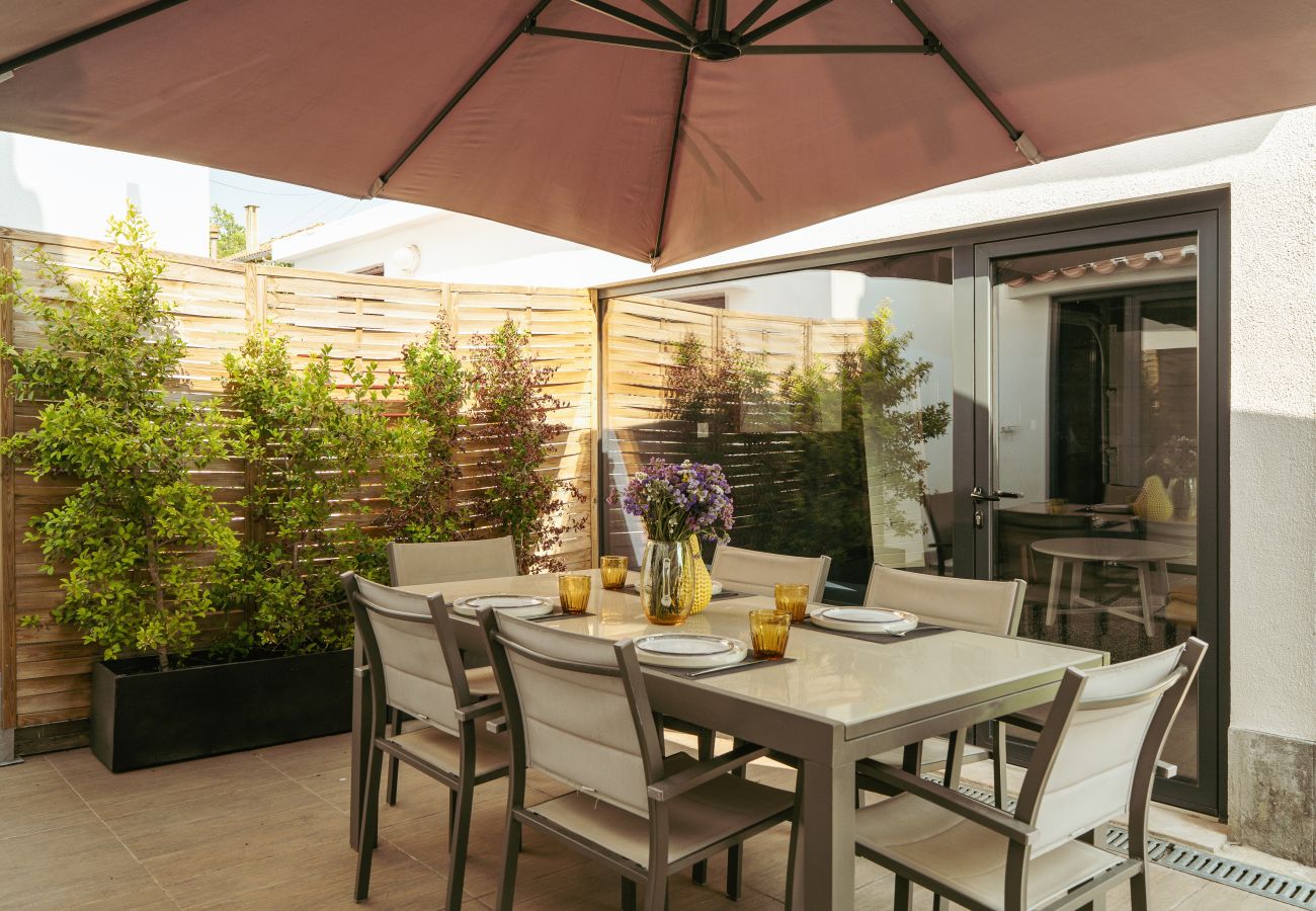 Villa in Lisbon - Blissful Restelo