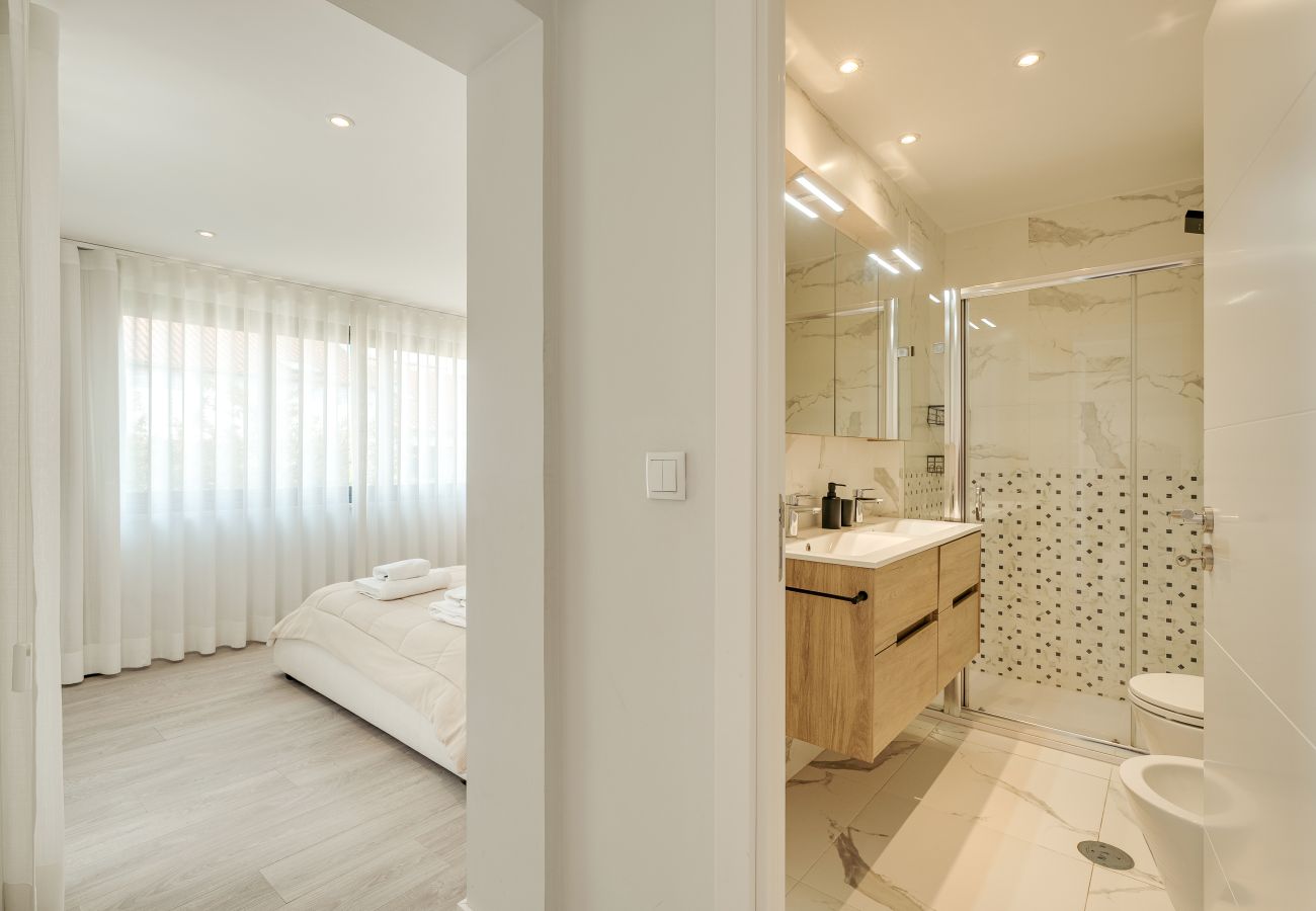 Villa in Lisbon - Blissful Restelo