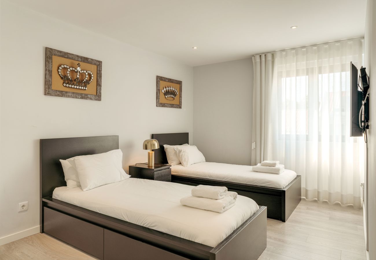 Villa in Lisbon - Blissful Restelo