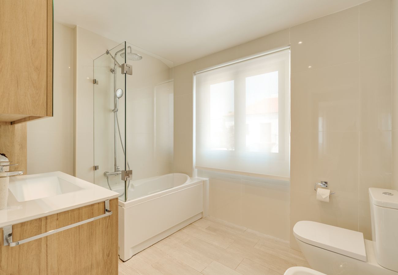 Villa in Lisbon - Blissful Restelo