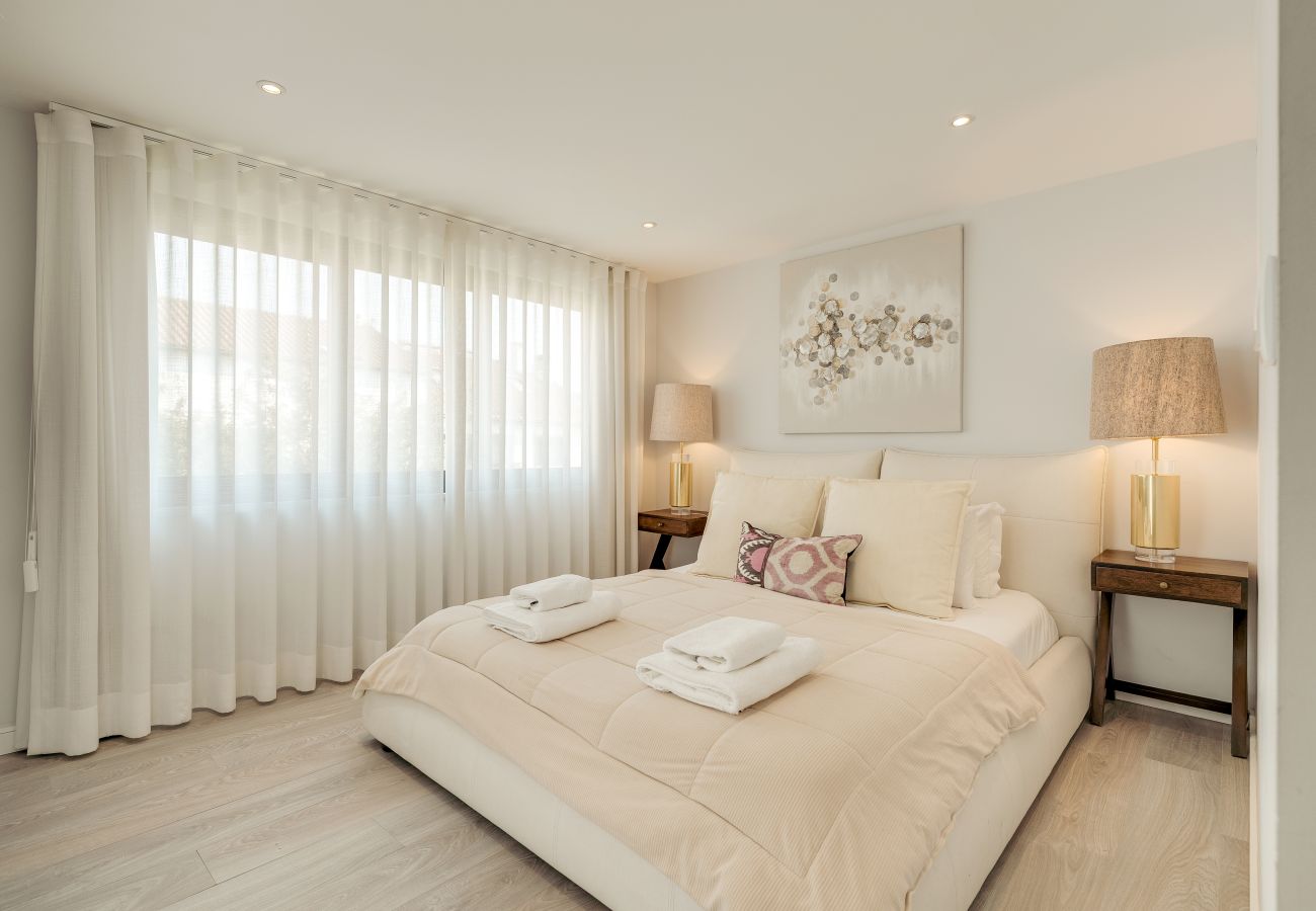 Villa in Lisbon - Blissful Restelo